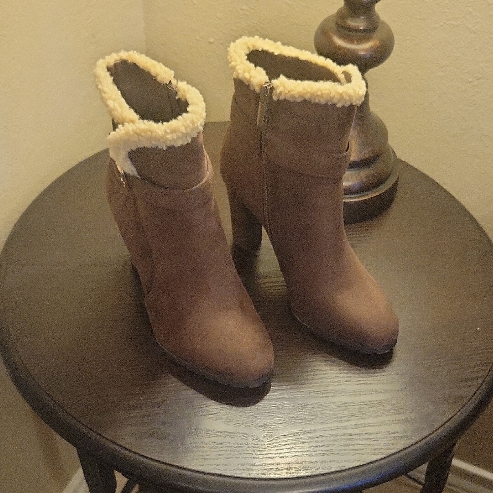 Brown Shearling Ankle Boots Size 7